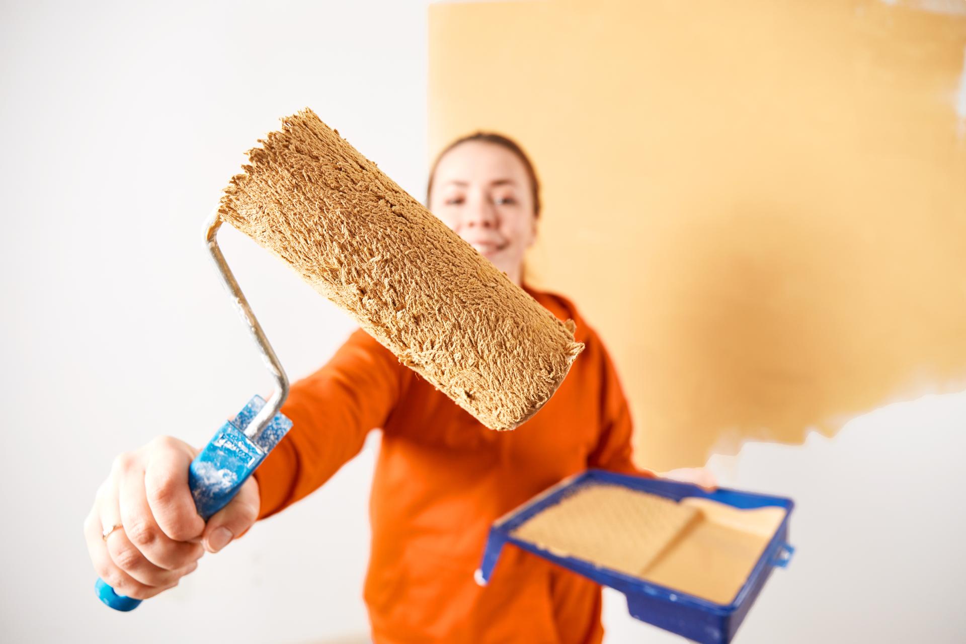 PEINTURE FEMININ EMBELLISA | Embellisa Embellisa conjugue le métier de peintre d’intérieur au féminin Maxéville